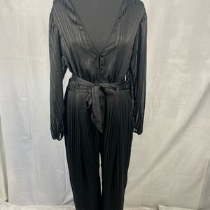 Never use but no tag, no damage no smell or spills .